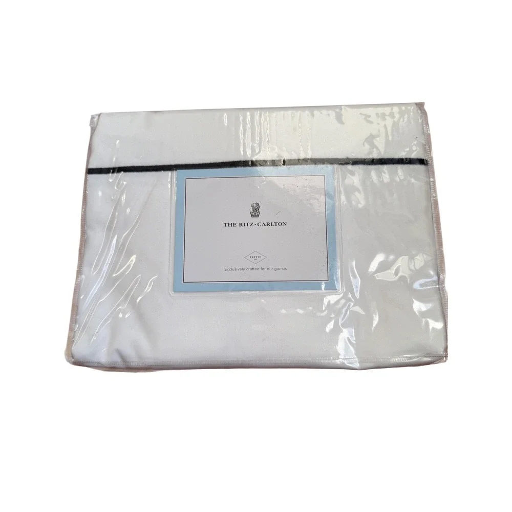 Frette for Ritz Carlton queen duvet cover and shams‎ set black stripe NWT
